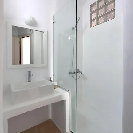 Villa Luxury Paros Thoe Contemporary Luxury 3 Bedrooms Pounda